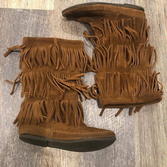 Minnetonka Shoes - Minnetonka Moccasins 3-Layer Fringe Boots